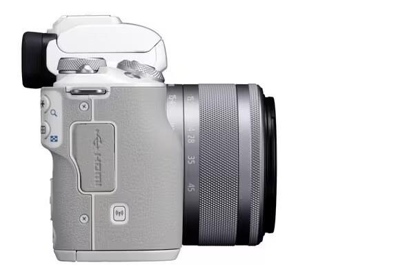 Canon EOS M50 camera body